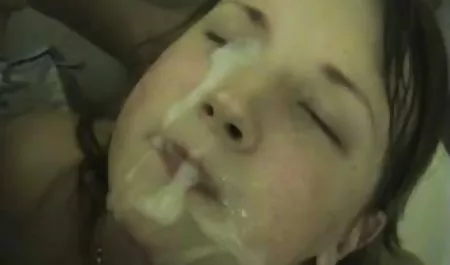 ボスbitchデーナ電車のアナルの初心者及び助手 爆乳 を 吸う