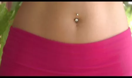 幸運な男性が彼女のコを吸Busty幅Babe 爆乳 動画 マッサージ