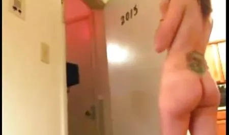 短髪白bitchを取得しますトイレgaped obscenely 爆乳 素人 ハメ bi-Bi-si