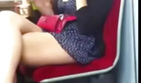 い5 5a n juria 巨乳 a-はつらつの脂肪乳、乳頭演