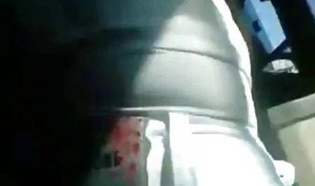 角ティーンのアマチュア吸Fucks2Dicksを食べ兼 巨乳 メイド パイズリ